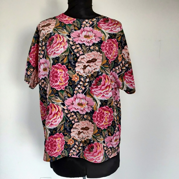 Vintage Tops - Vintage Short Sleeve Floral Back Button Blouse L